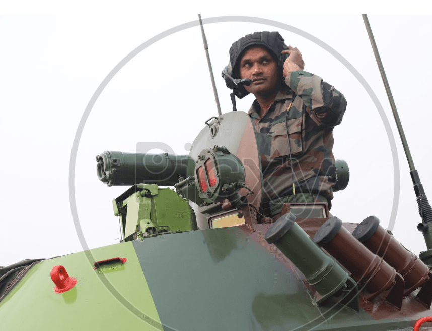 Armored vehicle recon